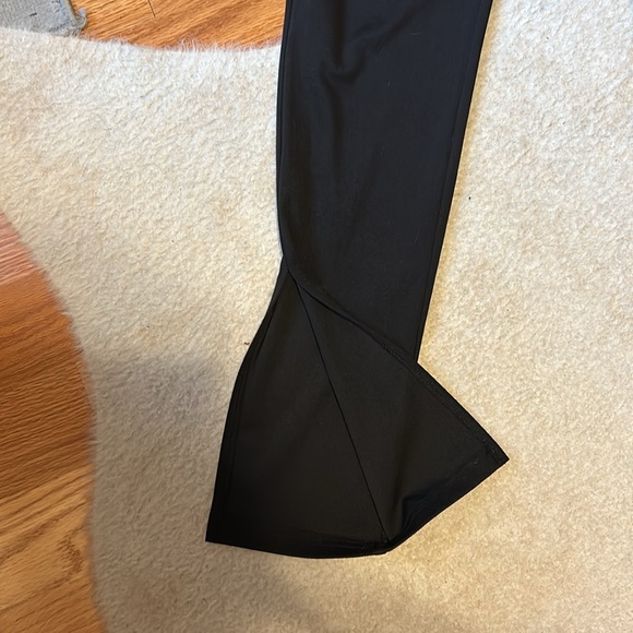 BP Black Slit Leggings Sz. Medium - Picture 2 of 3